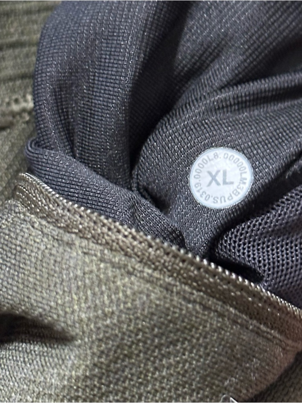 Lululemon Men’s Size XL Olive Green Engineered Warmth Full Zip Activewear Jacket - Picture 6 of 8